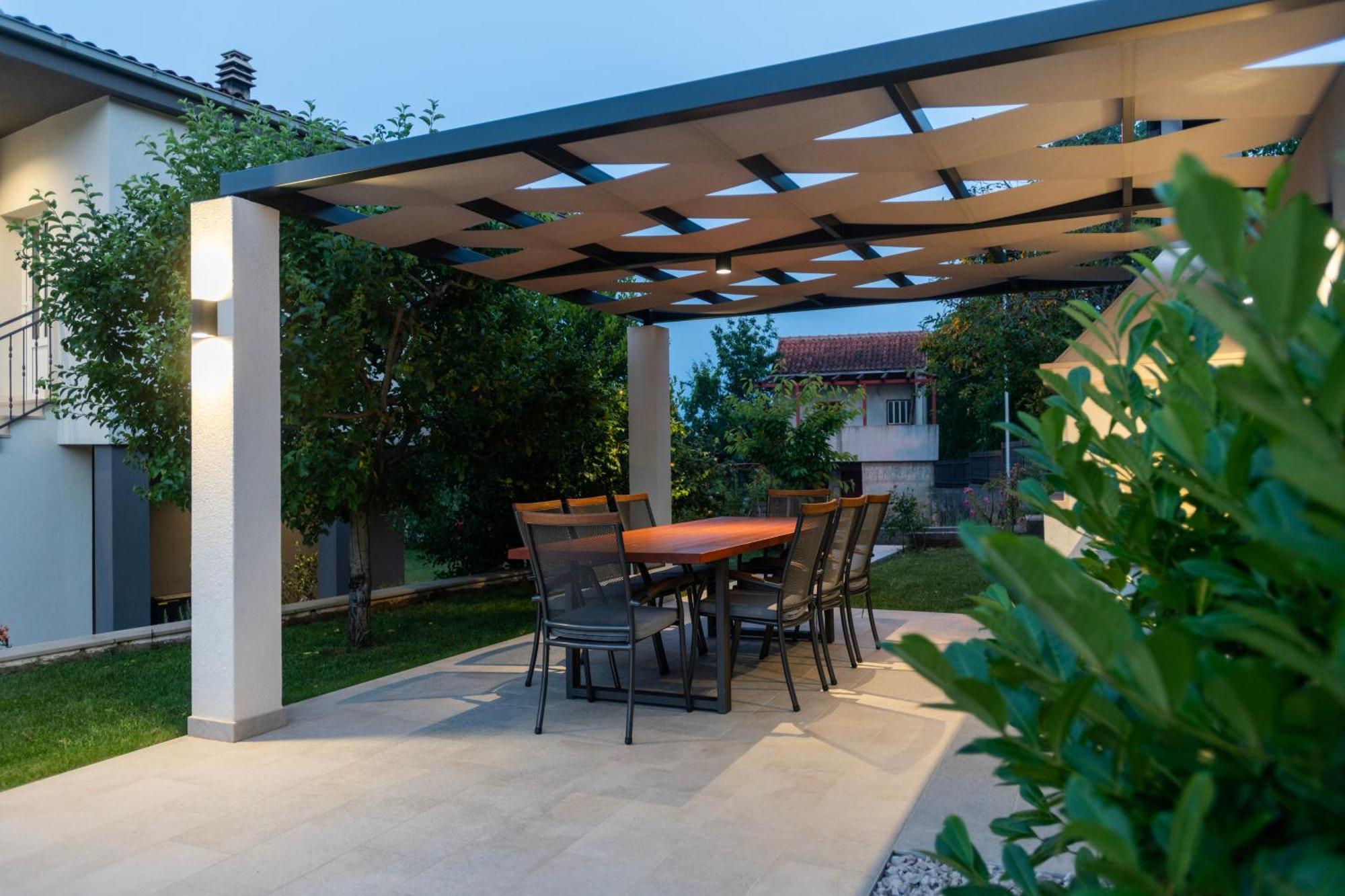 Villa Latica Dicmo ภายนอก รูปภาพ